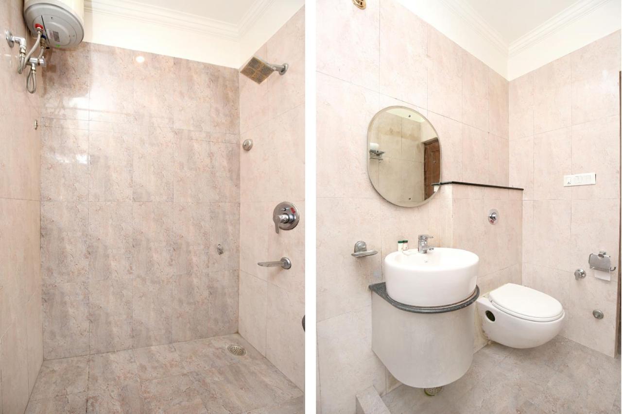 Oyo 14555 Kay Aar Regency 3*