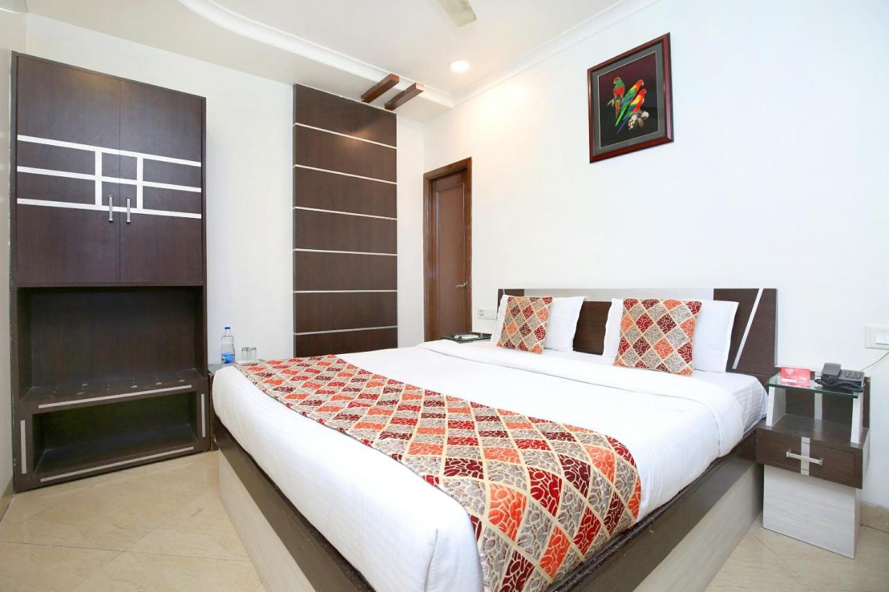 Hotel Oyo 14555 Kay Aar Regency 3*